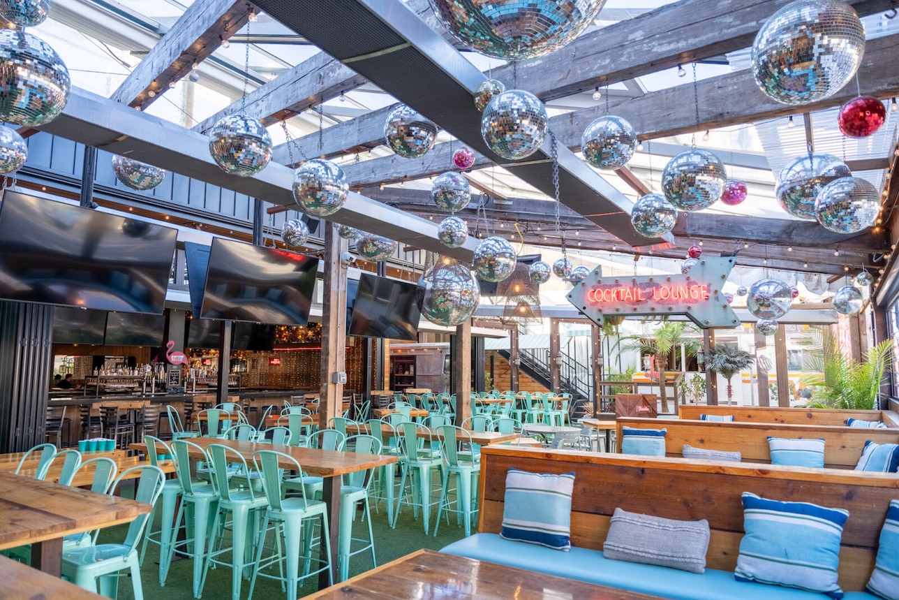 Happy Camper Pizza – Wrigleyville